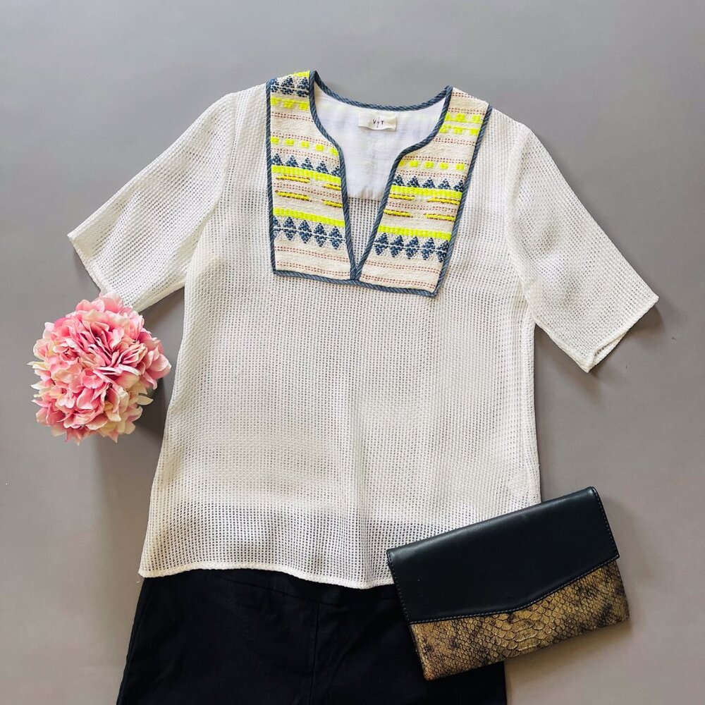 EUC VMT Womens White Crochet Embroidered V-Neck TUNIC